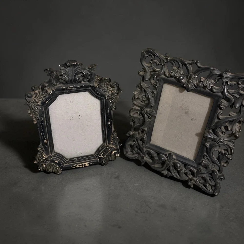The Unbranded Brand set ornate